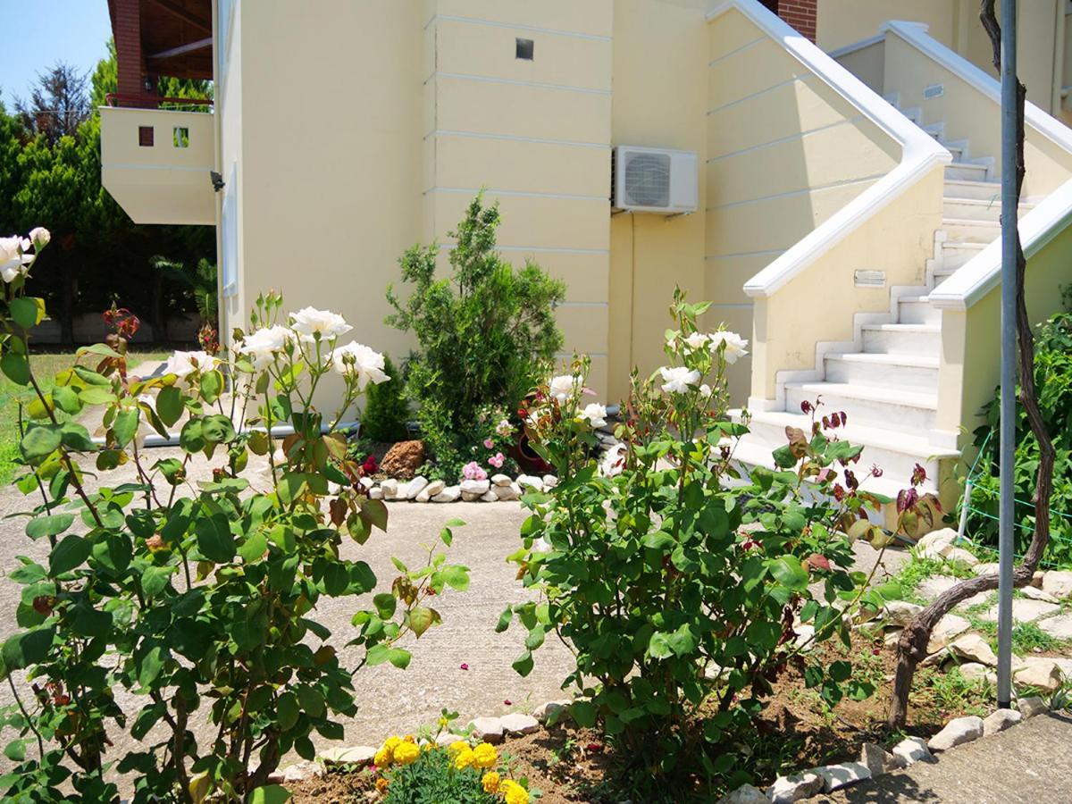 Villa Verde 200 Meters From The Beach Nea Iraklitsa 外观 照片