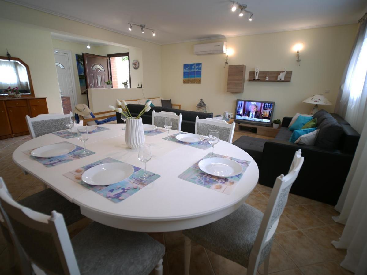 Villa Verde 200 Meters From The Beach Nea Iraklitsa 外观 照片